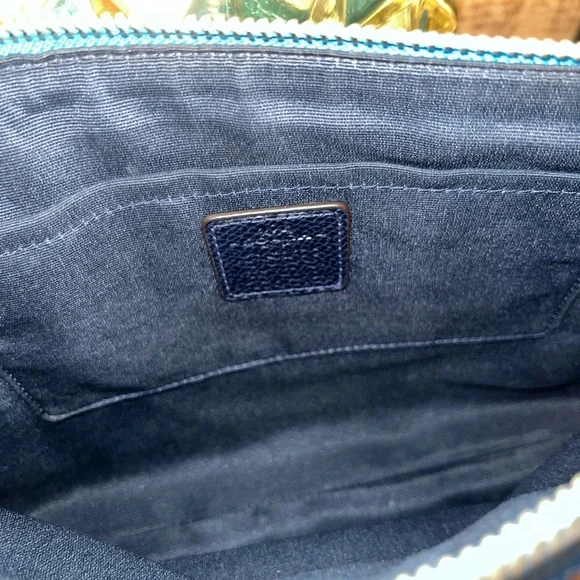 Coach East West Swingpack - Picture 6 of 6